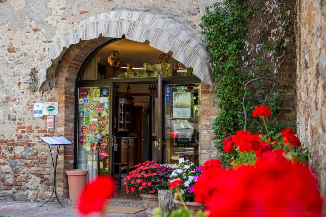Albergo Ristorante Da Vestro Monticiano Exteriör bild