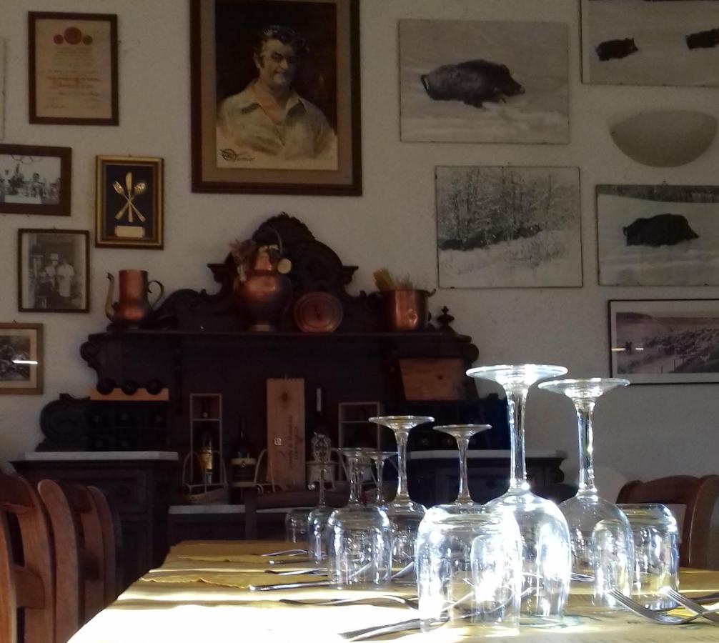 Albergo Ristorante Da Vestro Monticiano Exteriör bild