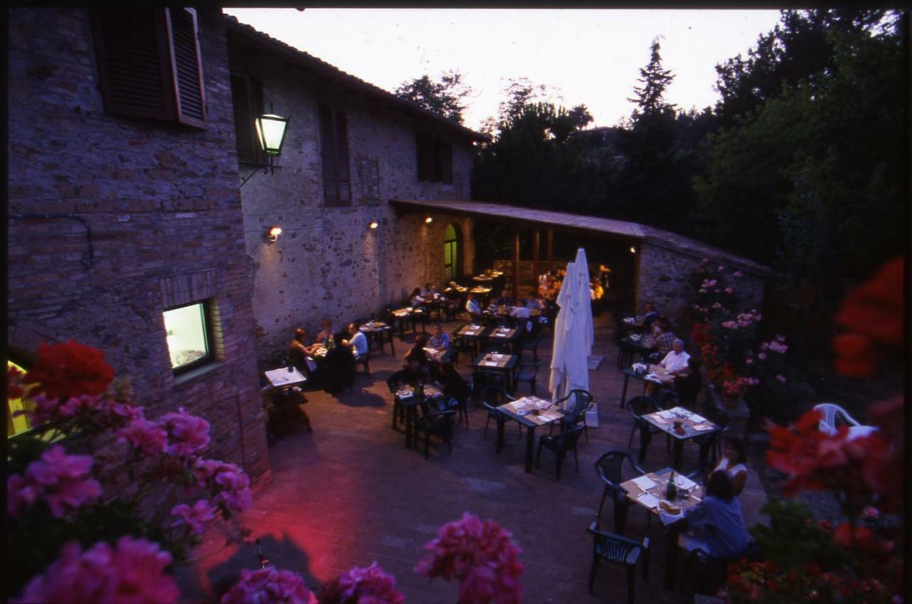 Albergo Ristorante Da Vestro Monticiano Exteriör bild